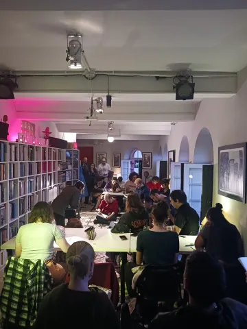 que pinto yo aquí??